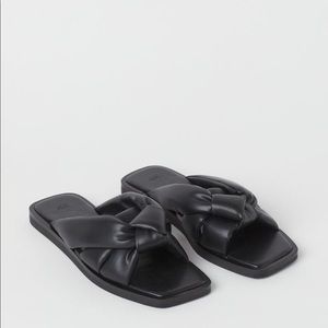 Black square toe puffer sandal slide H&M